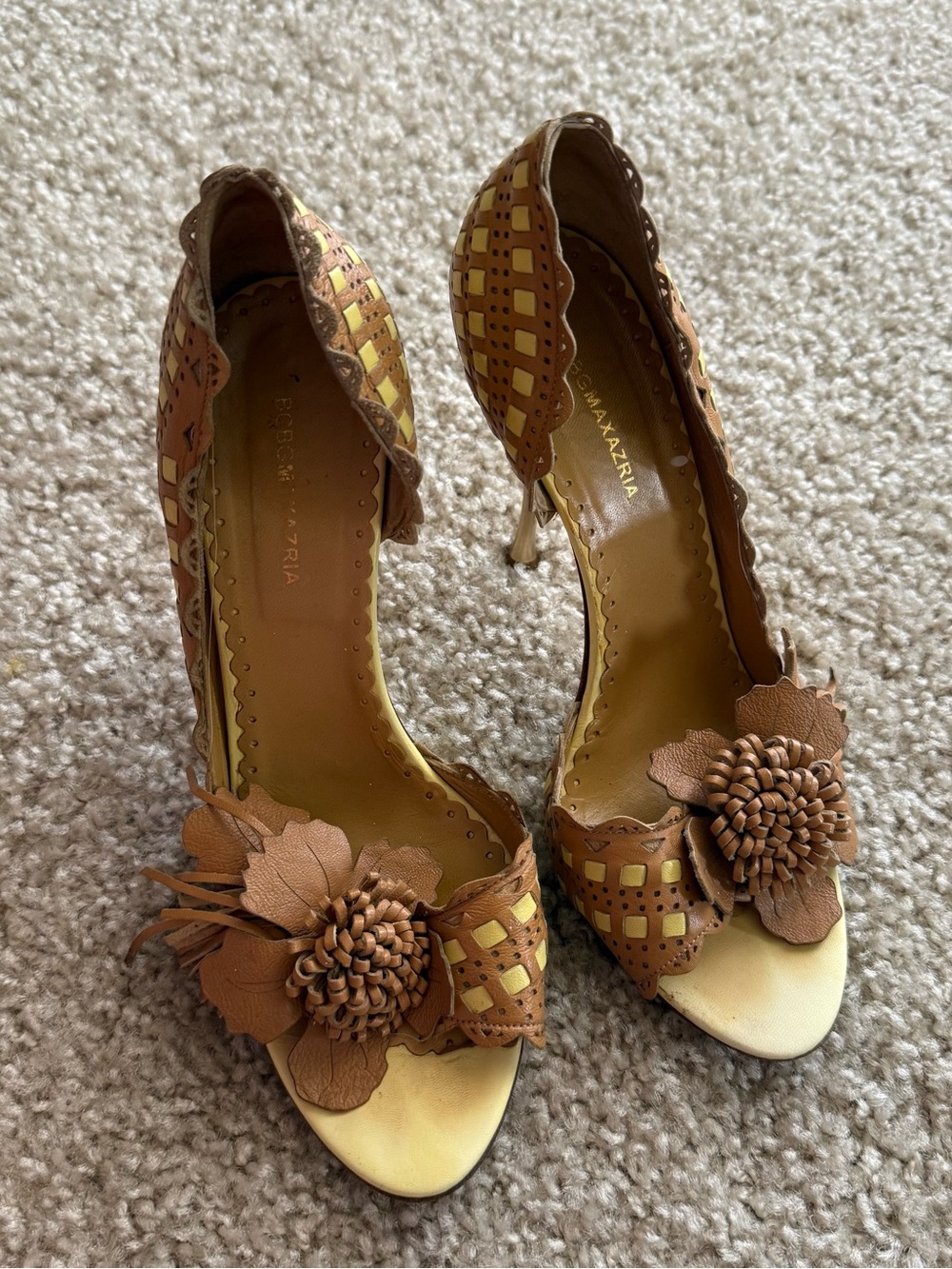 BCBG Max Azria Leather Floral Peep Toe Heels Brown Gold Laser Cut Pumps 8.5 HTF - Picture 10 of 11